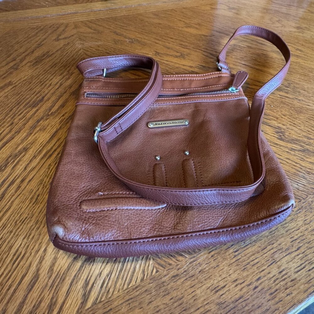Stone Mountain USA Butter leather North/South Crossbody bag - Picture 2 of 3